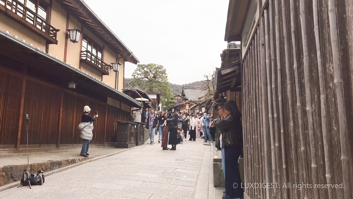 Ninenzaka in Kyoto in Kyoto {날짜 (YYMMDD)»} {시퀀스 번호 (0001)»}
