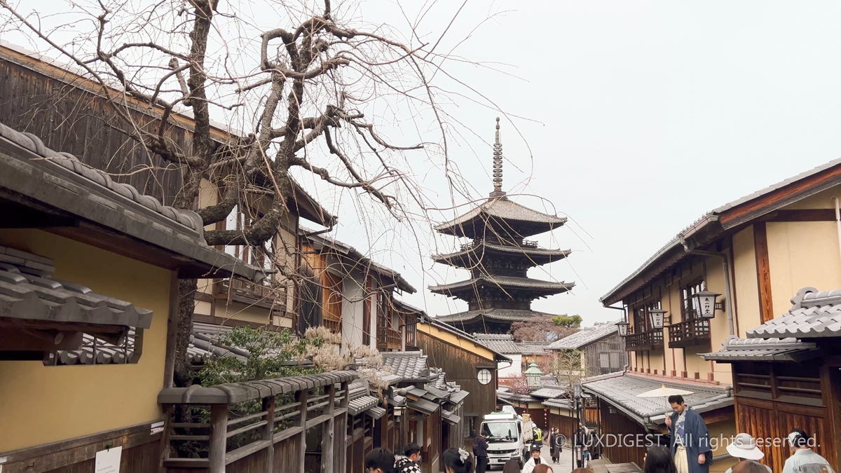 Ninenzaka in Kyoto in Kyoto {날짜 (YYMMDD)»} {시퀀스 번호 (0001)»}