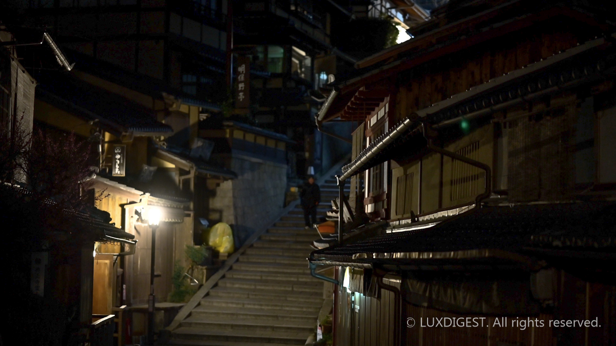 Ninenzaka in Kyoto in Kyoto {날짜 (YYMMDD)»} {시퀀스 번호 (0001)»}